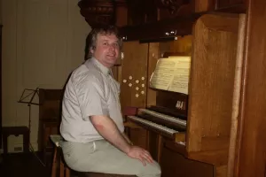 Коллеги Дмитрия Колкера, обвиненного в госизмене, рассказали, кому он читал лекции в Китае