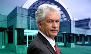 Директор ЦРУ признался, что поседел из-за переговоров с русскими