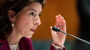 Министр торговли США предупреждает о «глубокой и немедленной рецессии», если США будут отрезаны от тайваньского производства чипов