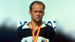 "...федерация плавания Германии обо всем знала..."  (Призер ОИ Хемпель признался, что его 14 лет насиловал тренер)