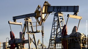 СМИ: Россия придумала ответ Западу на введение потолка цен на нефть (Истощенные резервы. Запасы нефти в США на 37-летнем минимуме)