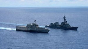 В США подтвердили проход двух ракетных крейсеров в Тайваньском проливе «через коридор, который относится к международным водам в соответствии с международным правом»