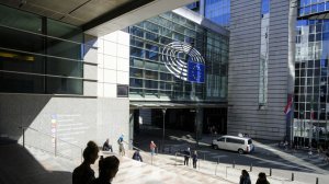 Болгарский экс-депутат заявил, что жители ЕС могут оказаться на грани «скотской жизни» из-за санкций