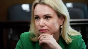 МВД объявило в розыск экс-сотрудницу Первого канала Овсянникову