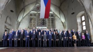Бледная копия ЕС: на саммите в Праге создан "Евросоюз для бедных"