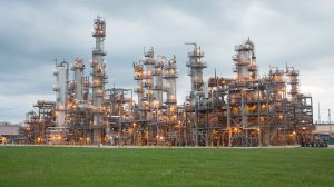 На крупнейшем нефтеперерабатывающем заводе Европы произошел сбой