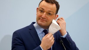 Глава Минздрава ФРГ предупредил о возможном закрытии больниц из-за энергокризиса