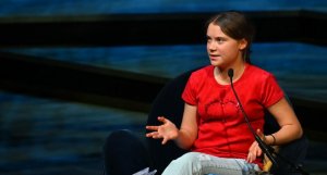 Грета Тунберг призывает к "свержению всей капиталистической системы"