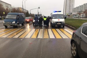 В Набережных Челнах сотрудники Росгвардии помогли пострадавшей в аварии пожилой женщине