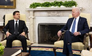 Байден не увидел доказательств в словах Зеленского о ракетах в Польше