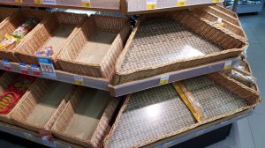 Без света, воды и хлеба. Как живет столица Украины после ударов 23 ноября  (В магазинах Киева и Киевской области пропал хлеб)