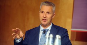 Глава Минобороны Латвии потребовал выслать журналистов "Дождя"*  (Либерал-цензура: С "Дождя"* уволили журналиста за слова о русских военных)