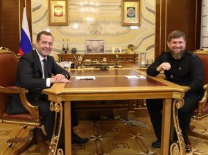 ["Даже малограмотная германская бабка Бербок и ряд других смотрящих по европейскому свинарнику..."] Дмитрий Медведев: "свиньи не имеют никакой веры".