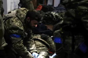 Зеленский требовал умирать, а офицеры бросили солдат: В Соледаре разгромлены бригады ВСУ, собиравшиеся идти на Крым