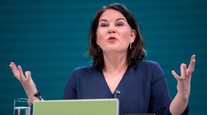 Правительство Германии предъявило претензию России в том, что она искажает заявление министра иностранных дел Анналены Бербок