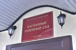 Суд заочно приговорил к 8 годам колонии журналиста Невзорова по делу о фейках про ВС РФ