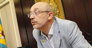 Экс-депутат Рады: министр обороны Украины подал в отставку