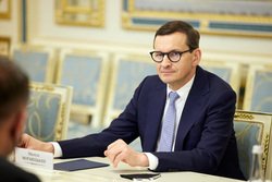 премьер Польши открыто обратился к Зеленскому с просьбой передать ему часть Украины