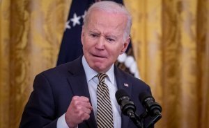 [Оружие только наступающим] Вашингтон потребовал от Киева перейти к наступательным действиям: оборона Украины вступает в критическую стадию, а Россия начинает давно ожидавшееся наступление