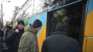 Источник: украинцев, желающих попасть в Россию, принудительно мобилизуют