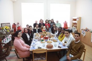 Иностранные студенты КБГУ познакомились с масленичными обрядами русского народа