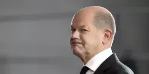 [Самоликвидация] «Затяните потуже пояса!» Канцлер Шольц ведет немцев в тупик из-за украинской проблемы: политика ФРГ по Украине не только не принесет мир, но и приведет к хаосу в самой Германии