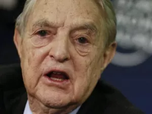 Венгрия хочет привлечь Сороса за Холокост