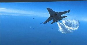 Перехвативших беспилотник США MQ-9 летчиков Су-27 представили к наградам