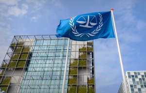 СКР завел дело на прокурора и судей МУС, выдавших ордер на арест Путина