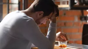 [«Нобелевка» за мгновенное протрезвение] Наука вплотную приблизилась к созданию препарата против алкогольной интоксикации: использовать гормон, который вырабатывается в печени при поступлении этанола