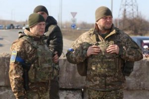 Как генералы расшатывают стул под Зеленским