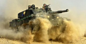 Британские инструкторы рассказали о нежелании проходивших подготовку танкистов ВСУ возвращаться на Украину