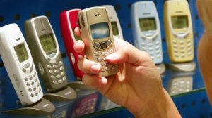 Продажи тупых телефонов растут в США, так как поколение Z стремится сократить своё время в сети