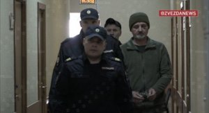 Обещал убивать русских: у задержанного под Брянском украинца появился фингал