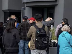 Американцы в ускоренном порядке опустошают счета в крупнейших банках страны