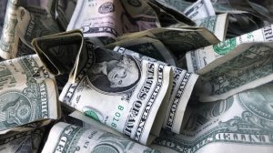 Отток капитала из России в первом квартале упал в 3,7 раза