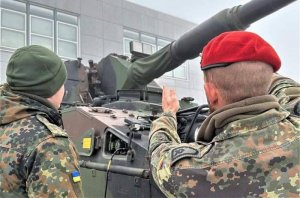 Министр обороны Украины: Запад мог бы нанять специалистов для обслуживания переданного ВСУ вооружения