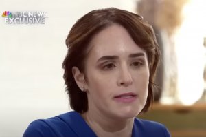Экс-продюсер Fox News подает в суд на Такера Карлсона из-за сексизма и издевательств на рабочем месте