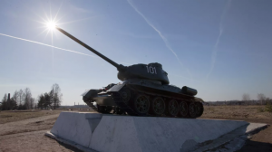 B.Z.: в центре Берлина около памятника советскому танку Т-34 произошла драка