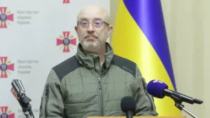 Резников показал кусок водопроводной трубы под видом «сбитого российского «Кинжала» (Баранец объяснил, зачем Киев выдал трубу за перехваченный "Кинжал" )