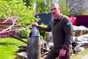 В Сети высмеяли перепутавшего «Кинжал» с обычной авиабомбой Кличко