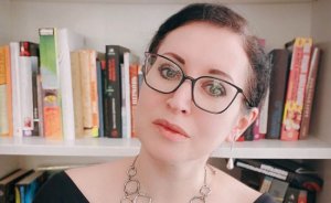 Их боротьба: в Эстонии украинка написала донос на еврейку за стихи на русском