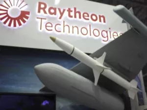 После поражения "Patriot" начали снижение акции Lockheed и Raytheon