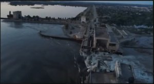 ⚡️⚡️⚡️⚡️  Мэр Новой Каховки Леонтьев: верхняя часть Каховской ГЭС разрушена при обстреле