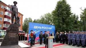 Памятник Герою России генерал-полковнику Игорю Груднову открыли в Республике Татарстан