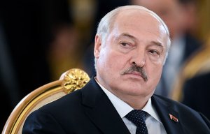"Колебания не будет"   (Лукашенко заявил о готовности применить российское ядерное оружие в ответ на агрессию)