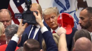 Почему Трамп может законно баллотироваться на пост президента, несмотря на обвинения