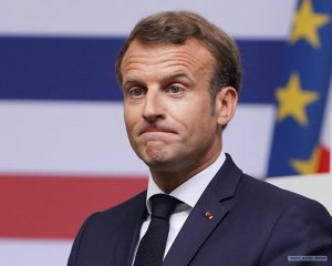 Макрон предложил расселять неблагополучные семьи, члены которых участвовали в недавних беспорядках, в те регионы, где беспорядков не было. Потребуется отселение из примерно 500 городов