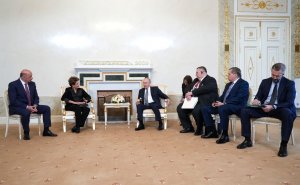 В Константиновском дворце Владимир Путин встретился с Дилмой Роуссефф – президентом Нового банка развития, учреждённым странами БРИКС