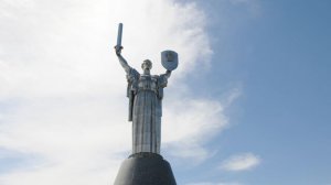 Монумент "Родина-мать" в Киеве переименуют в "Украину-мать"